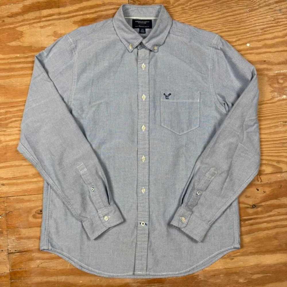 washed‎ blue american eagle textured button up shirt
